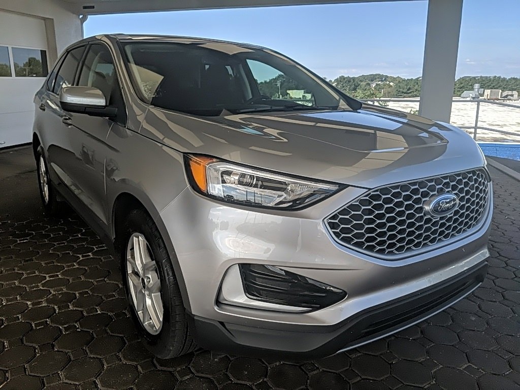 Certified 2023 Ford Edge SEL image 3