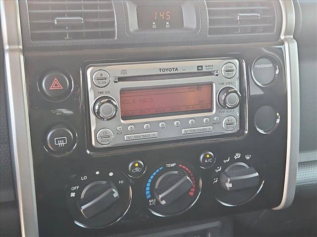 Used 2012 Toyota FJ Cruiser 4WD w/ Upgrade Pkg image 14