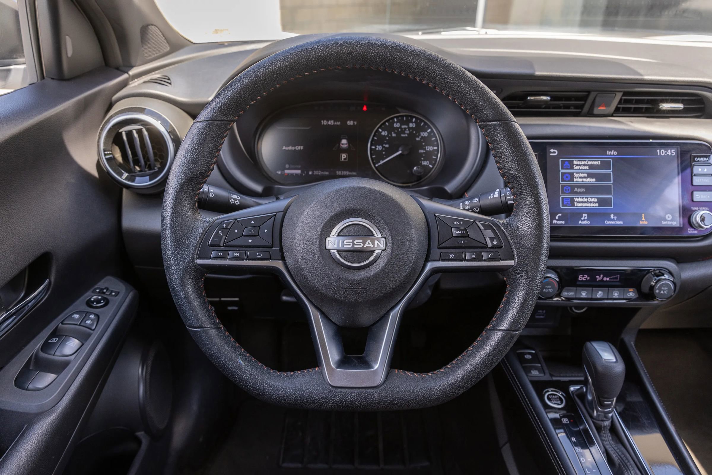 Used 2024 Nissan Kicks SR FWD image 22