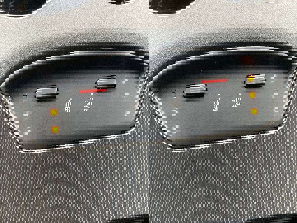 Used 2023 Toyota Venza XLE AWD/4WD image 22