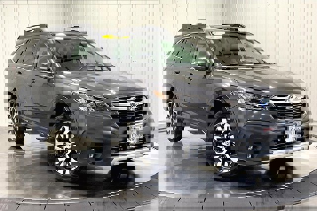 Used 2022 Subaru Outback Limited XT image 3