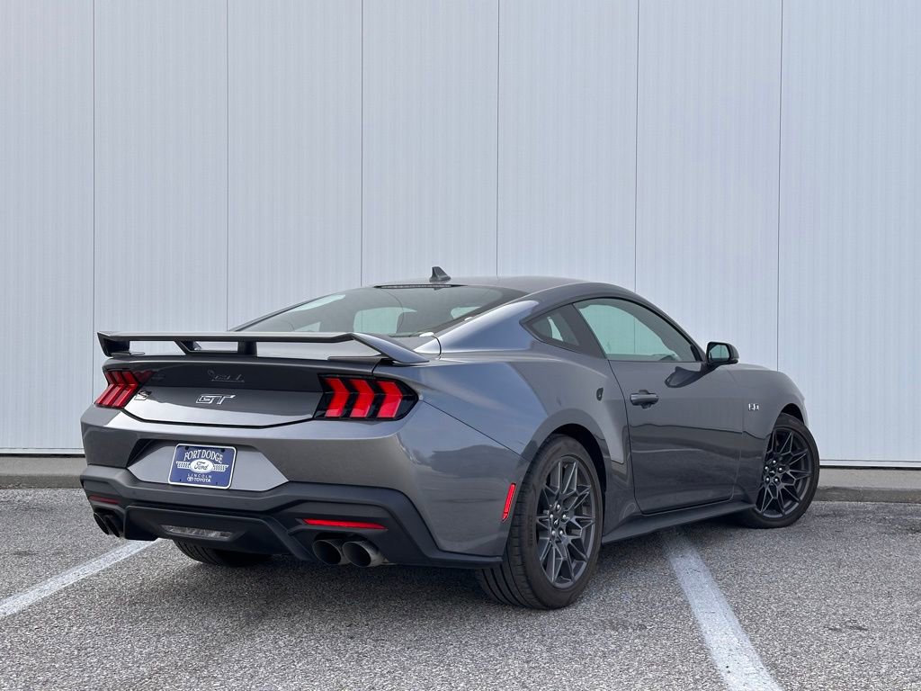 Used 2025 Ford Mustang GT Premium w/ GT Performance Package image 5