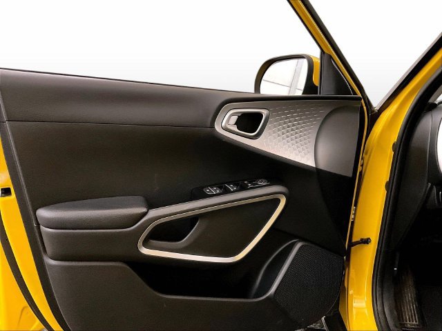 Used 2020 Kia Soul LX FWD image 22