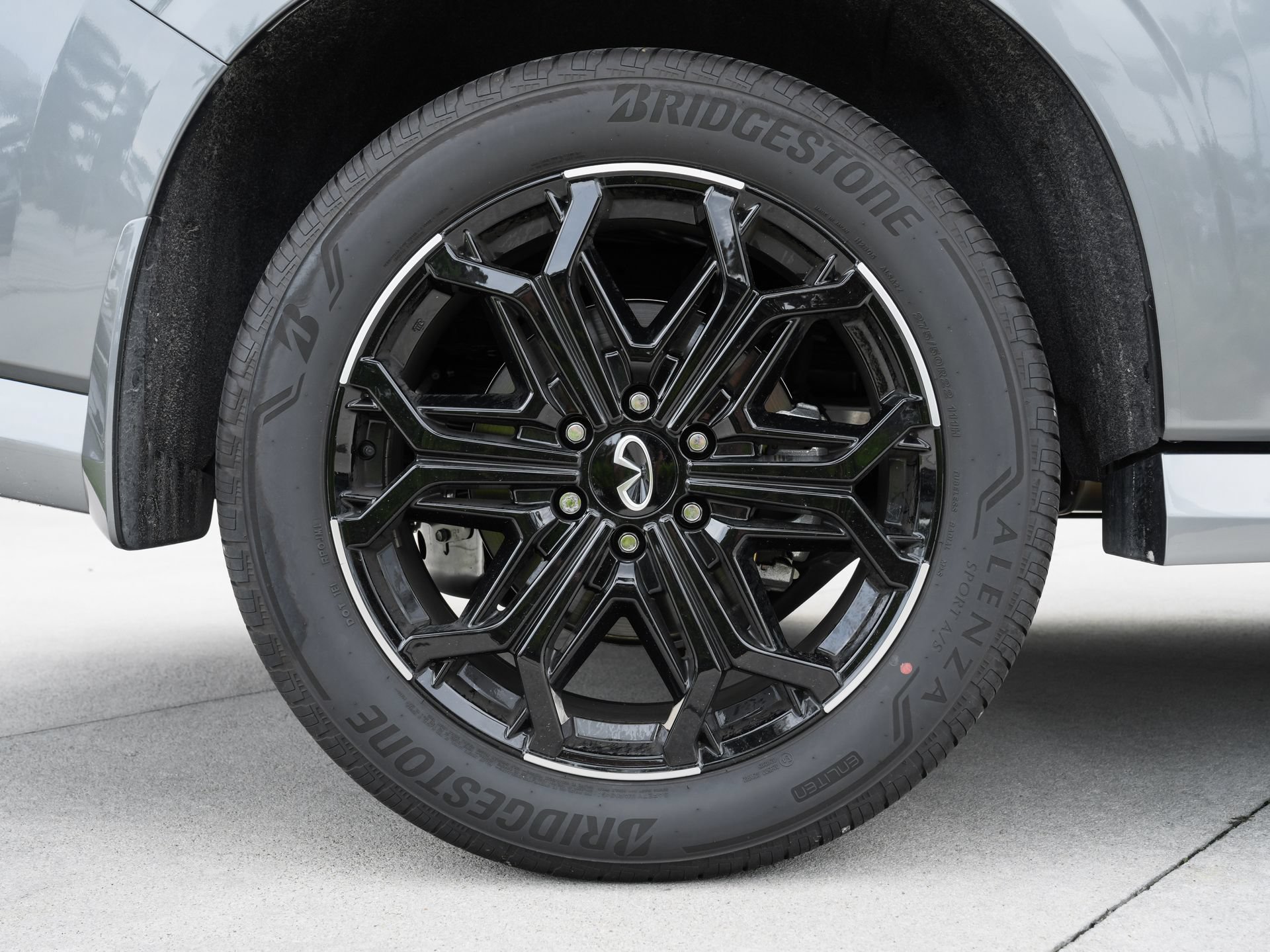 Certified 2026 INFINITI QX80 4WD w/ Sport Exterior Package image 13