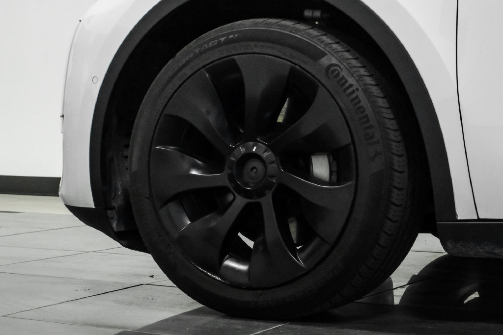 Used 2022 Tesla Model Y Long Range AWD/4WD image 48