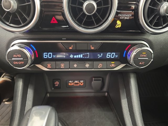 Used 2025 Nissan Sentra SR FWD image 23