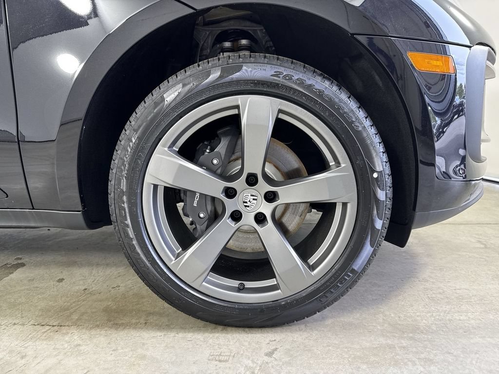 New 2026 Porsche Macan AWD/4WD image 15