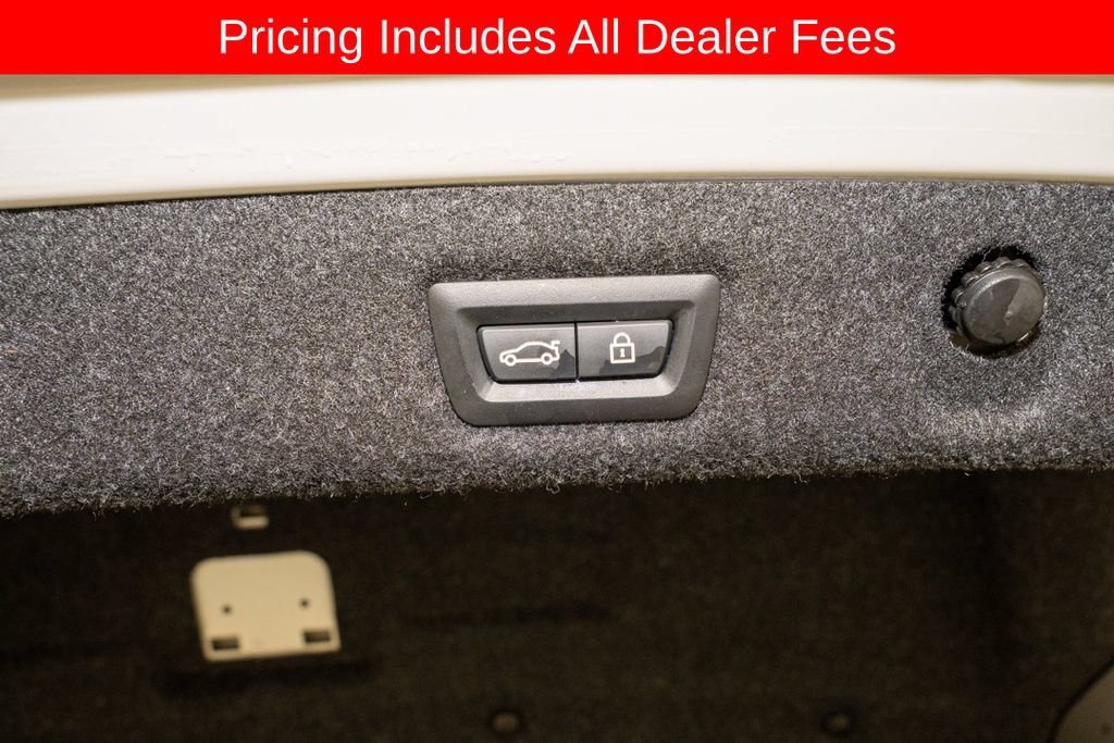 Used 2021 BMW 530e xDrive w/ Premium Package AWD/4WD image 6