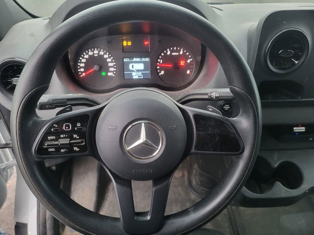 Used 2020 Mercedes-Benz Sprinter 2500 image 14