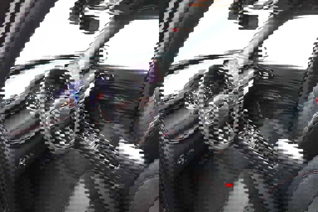 Used 2024 Jeep Compass Trailhawk image 13