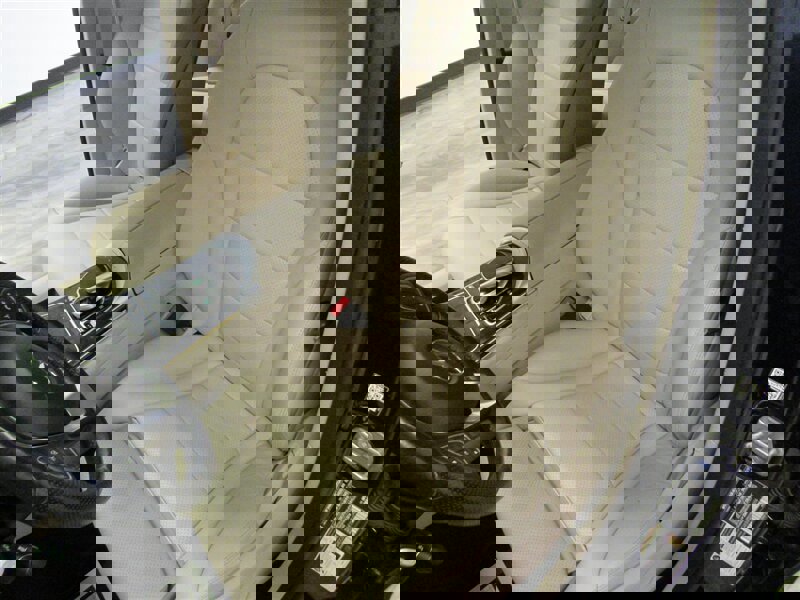 Used 2017 Mercedes-Benz GLC 300 4MATIC image 29