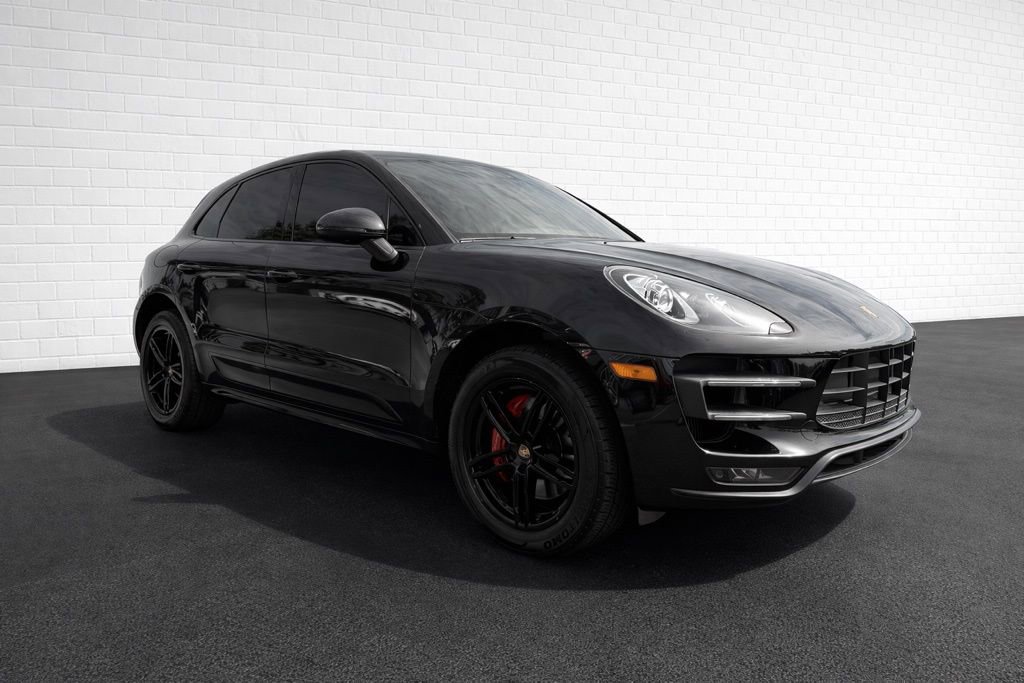 Used 2016 Porsche Macan Turbo image 3