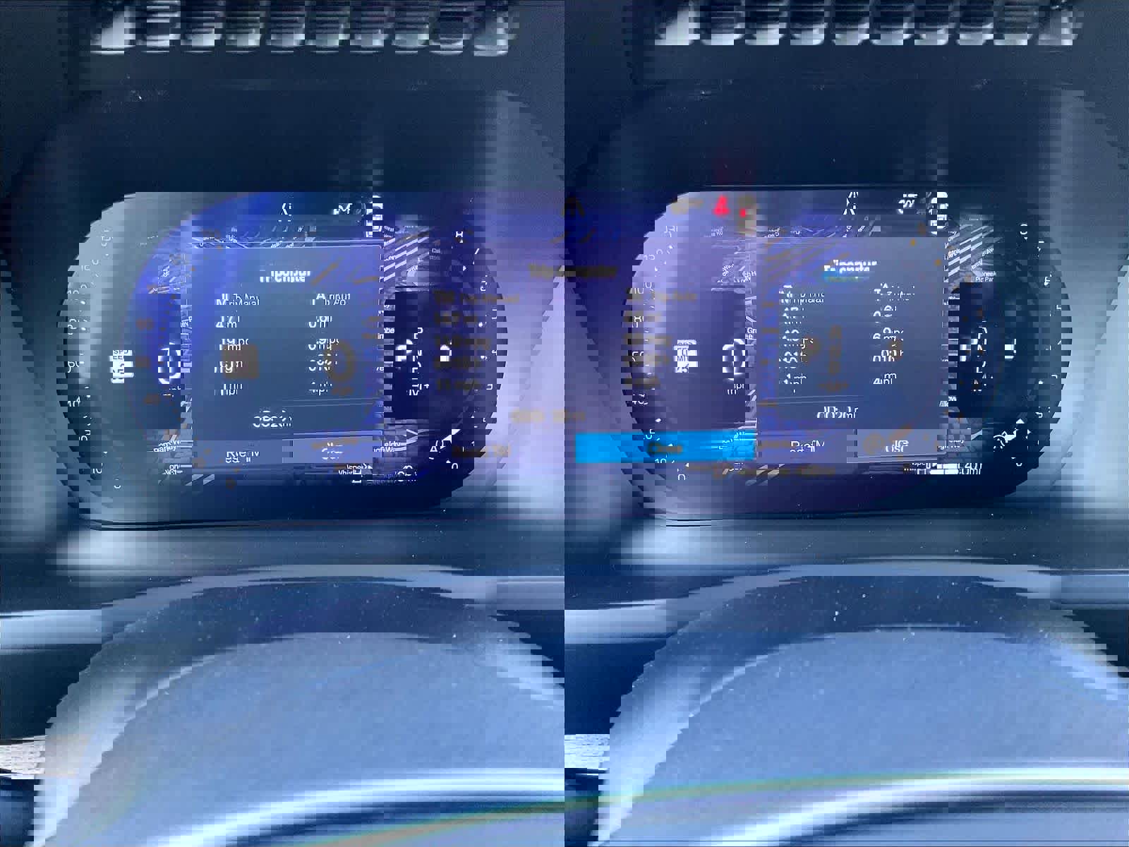 New 2026 Volvo XC90 B6 Ultra w/ Protection Package image 19