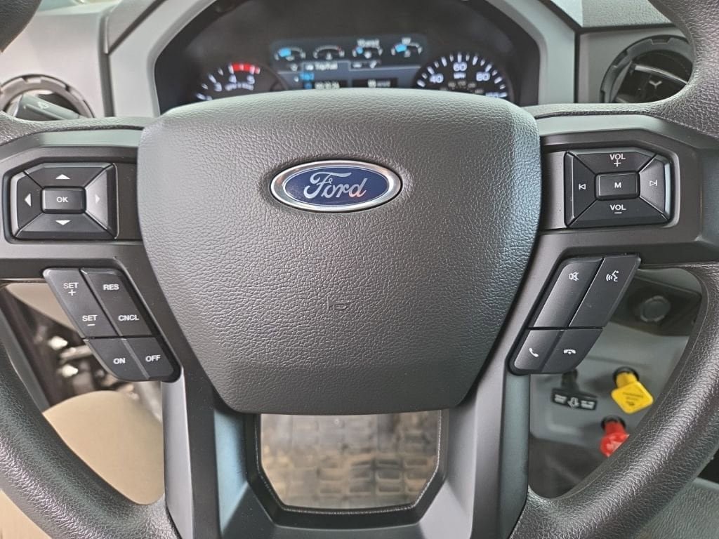 Used 2023 Ford F750 2WD Regular Cab Super Duty image 21