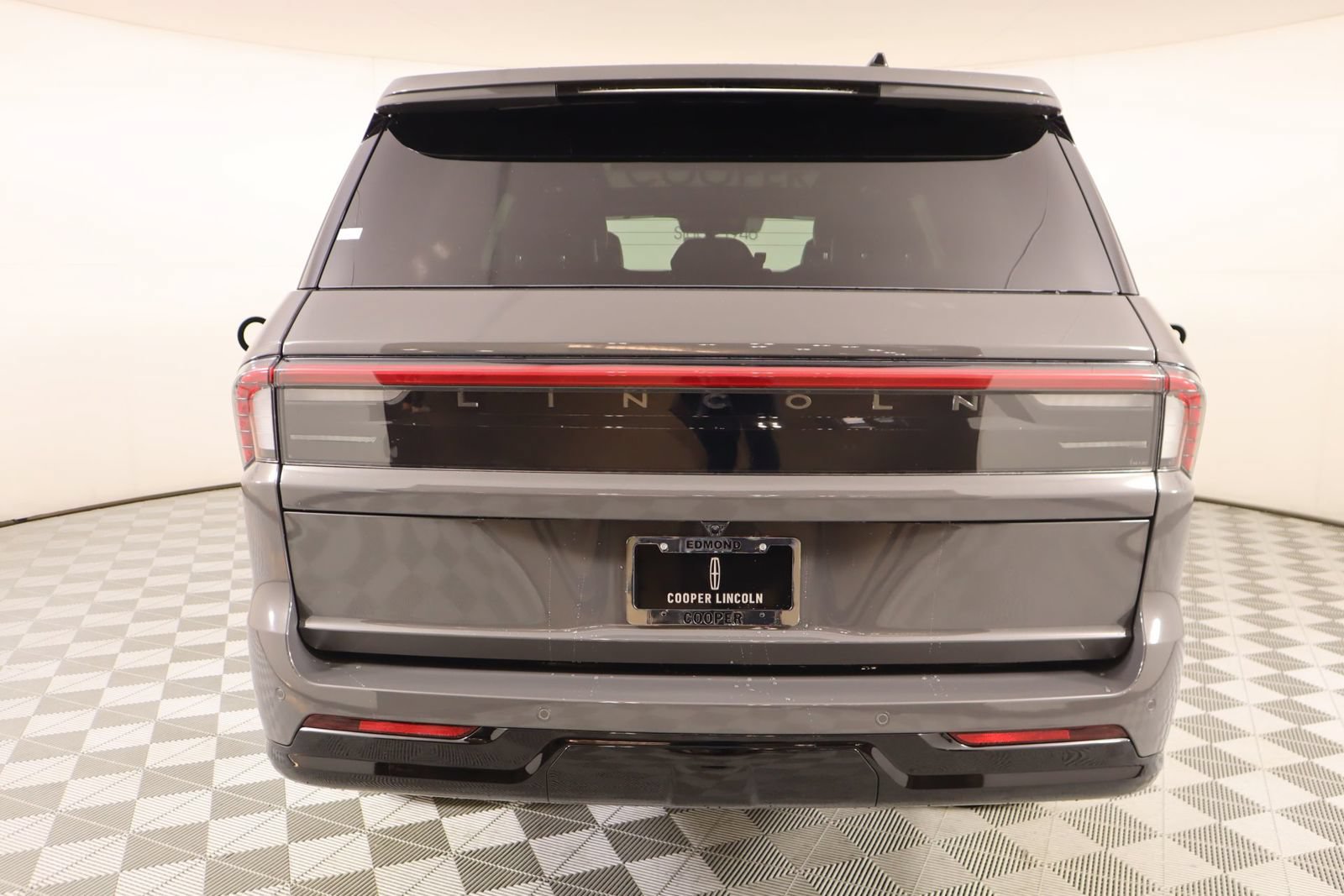 New 2026 Lincoln Navigator Black Label AWD/4WD image 24