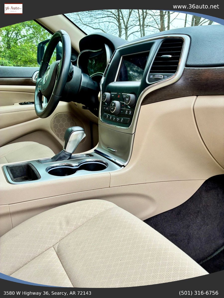 Used 2018 Jeep Grand Cherokee Laredo image 17