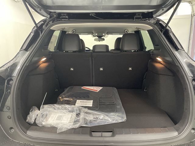 New 2026 Nissan Kicks SR w/ Cold Weather Package image 15