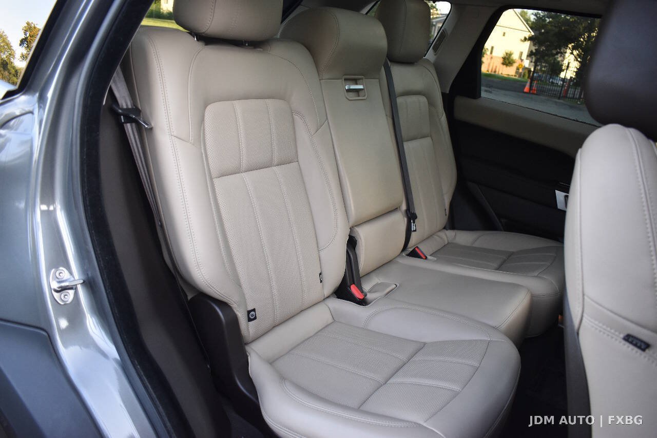 Used 2018 Land Rover Range Rover Sport HSE AWD/4WD image 15