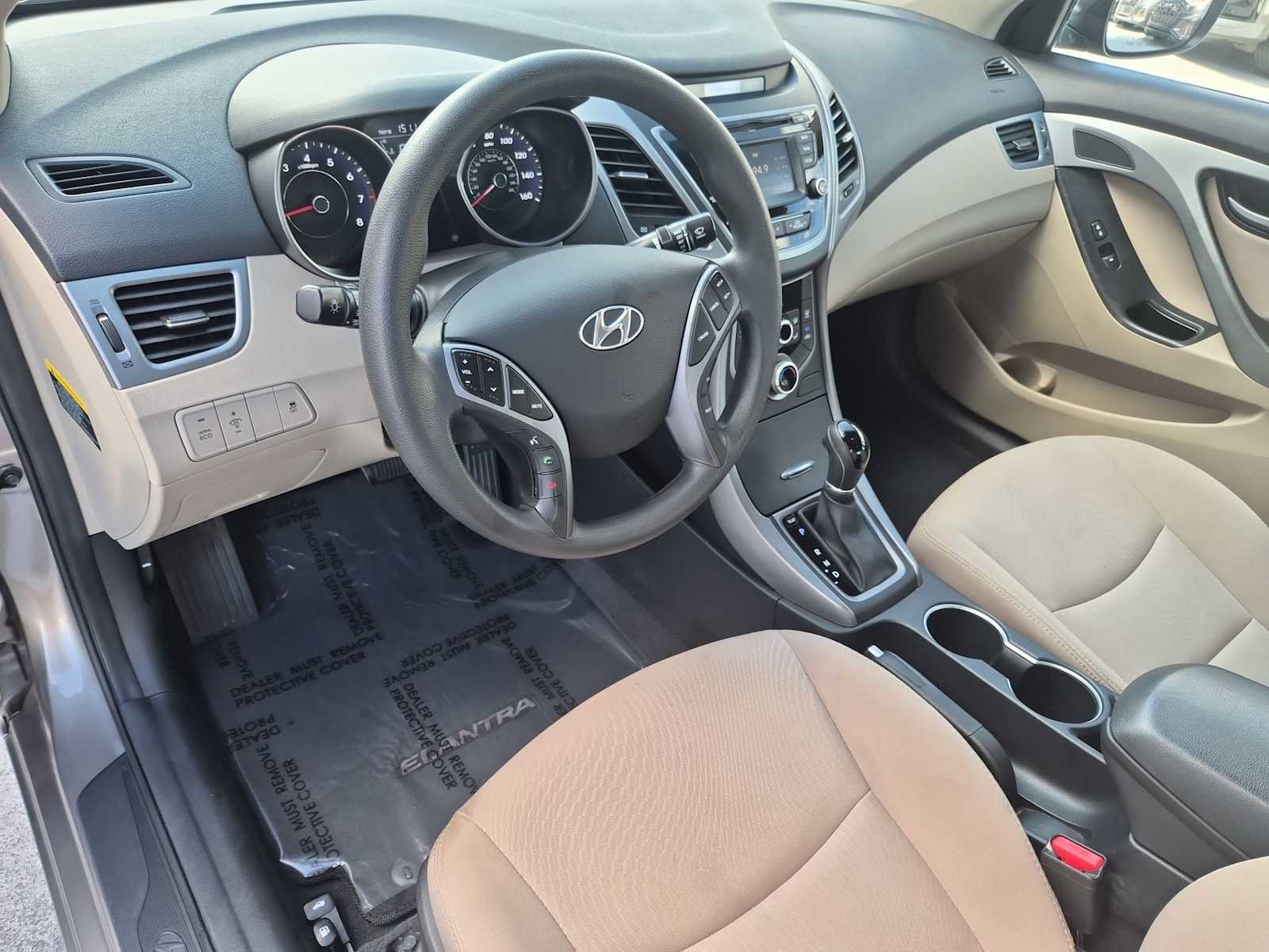 Used 2016 Hyundai Elantra SE w/ Option Group 02 image 2