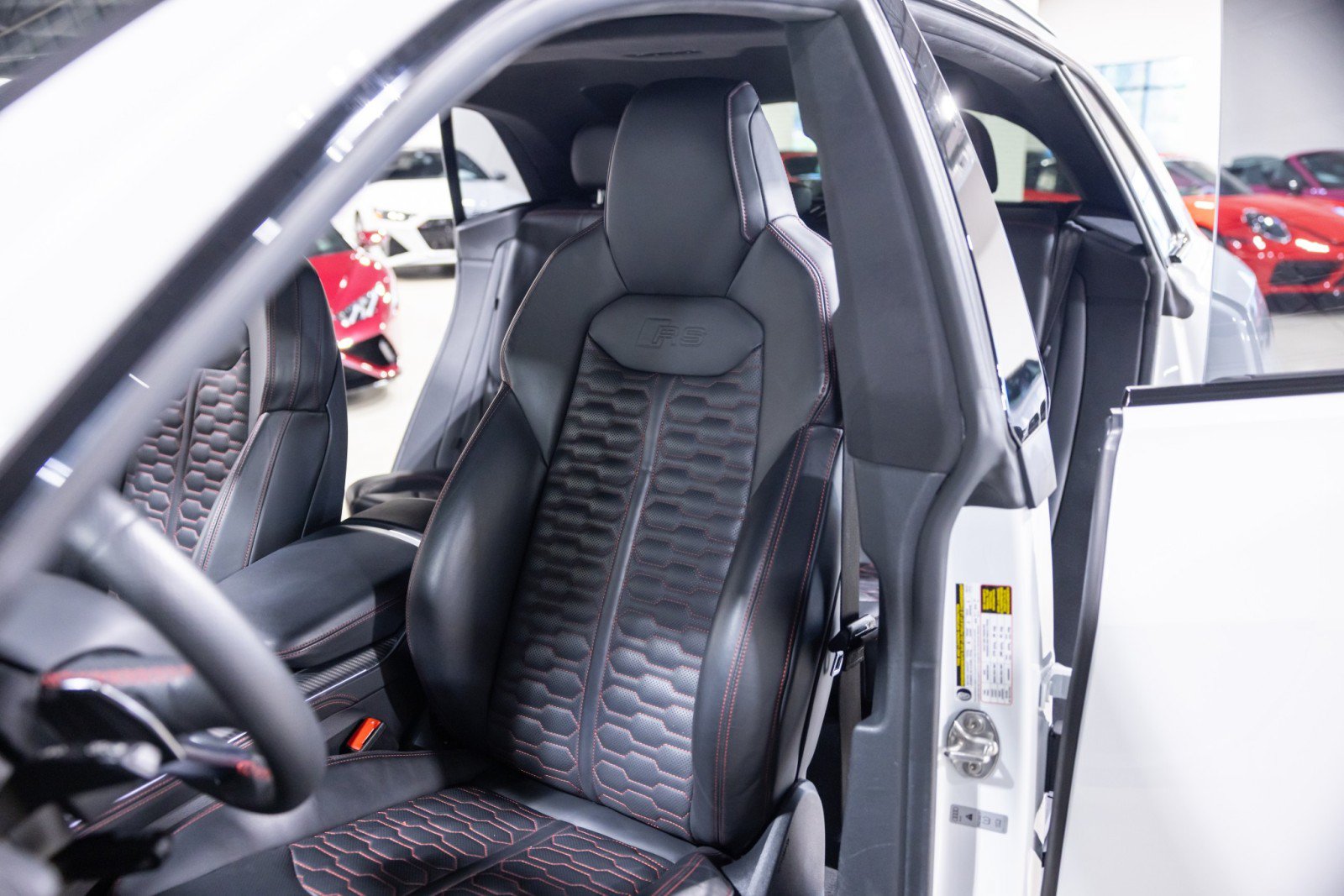 Used 2024 Audi RS Q8 AWD/4WD image 37