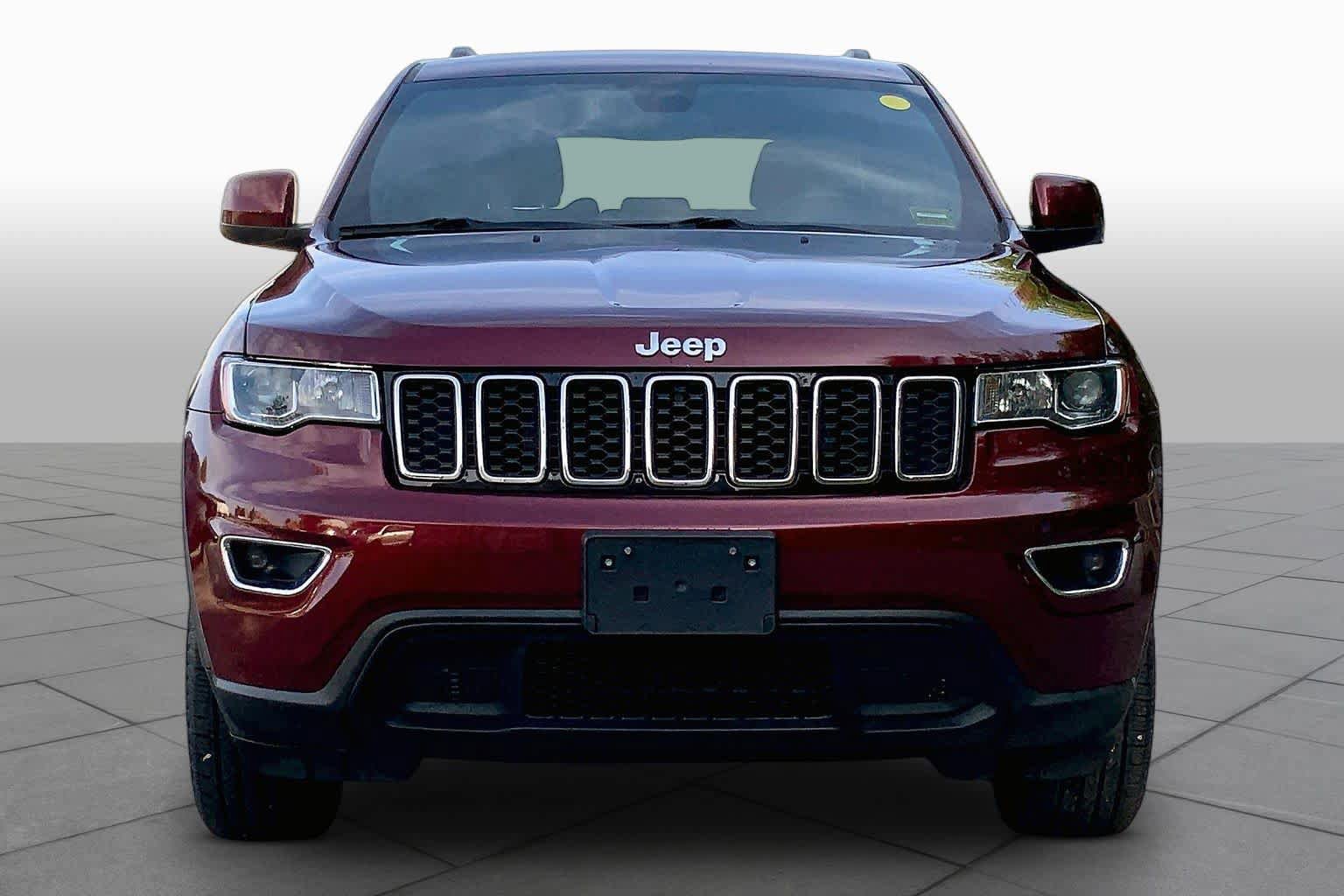 Used 2020 Jeep Grand Cherokee Laredo AWD/4WD image 4