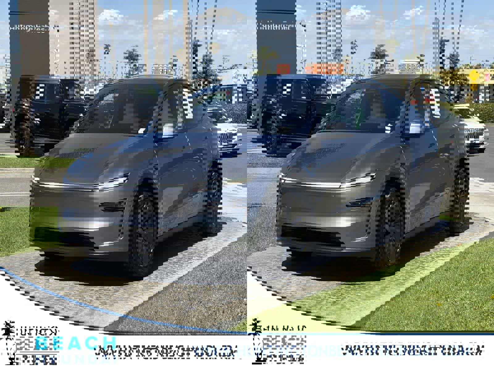 Used 2026 Tesla Model Y AWD image 1