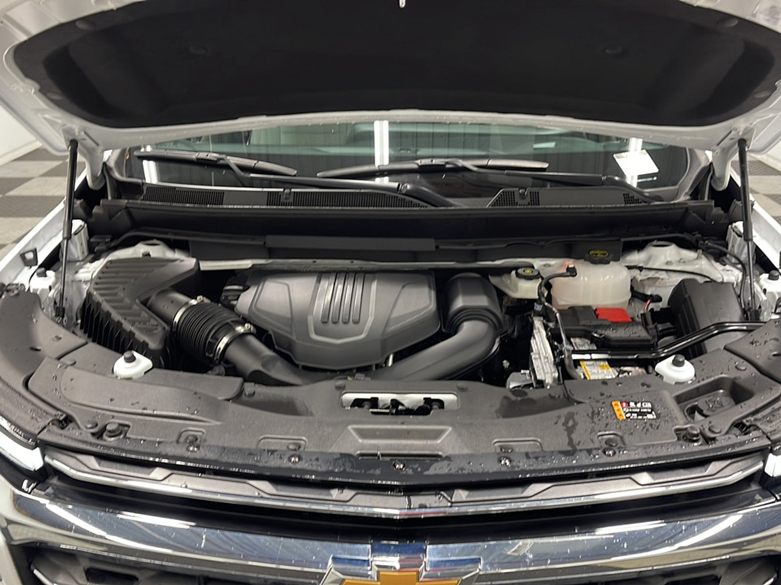 Used 2026 Chevrolet Traverse LT w/ Driver Confidence Package FWD image 27
