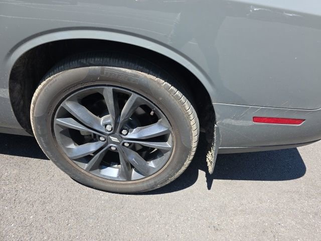 Used 2023 Dodge Challenger SXT w/ Blacktop Package AWD/4WD image 9