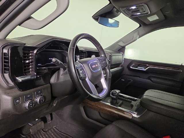 Used 2025 GMC Sierra 1500 Elevation w/ Preferred Package AWD/4WD image 15
