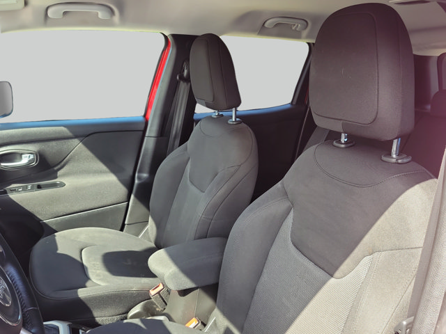 Used 2017 Jeep Renegade Latitude FWD image 22