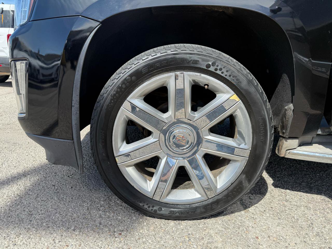 Used 2015 Cadillac Escalade Luxury RWD image 31