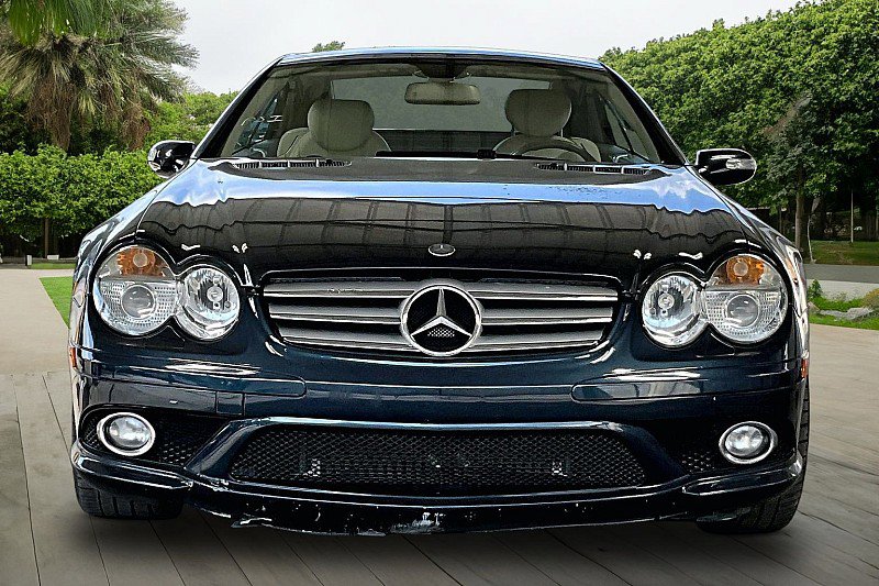 Used 2007 Mercedes-Benz SL 550 w/ AMG Sport Pkg image 2