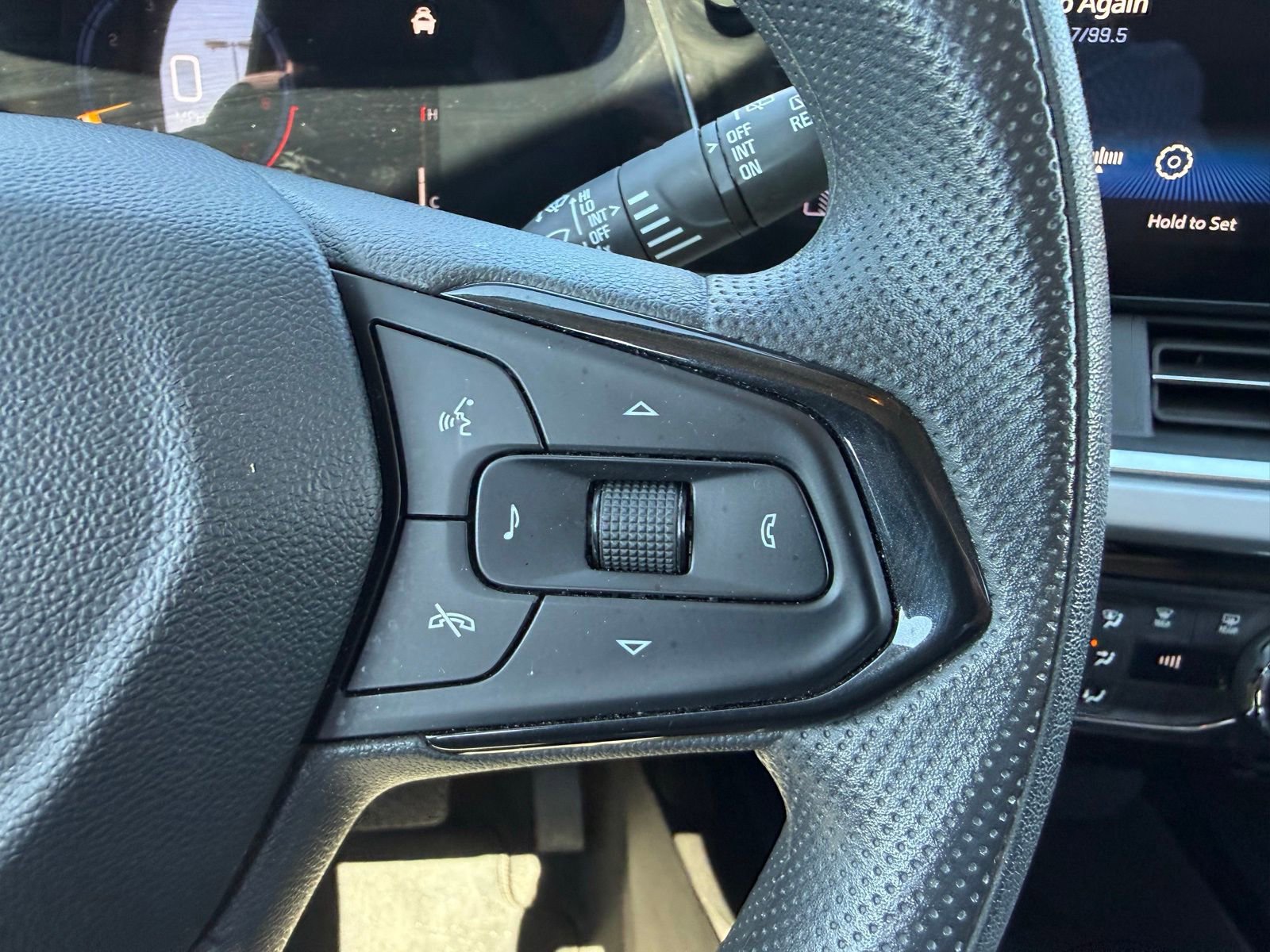 Certified 2024 Chevrolet Trax LT image 19