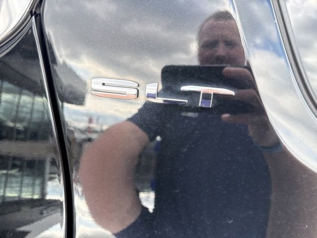 Used 2023 GMC Acadia SLT w/ LPO, Floor Liner Package image 8