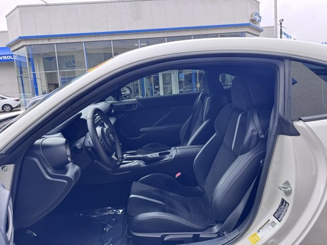 Used 2024 Toyota GR86 Premium image 15