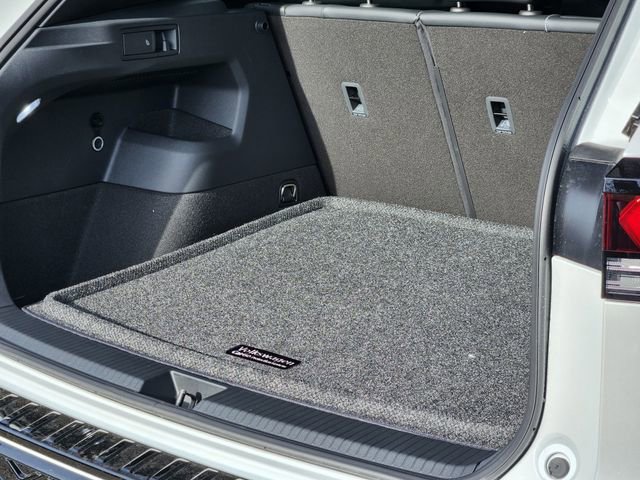 New 2026 Volkswagen Tiguan SE R-Line image 30