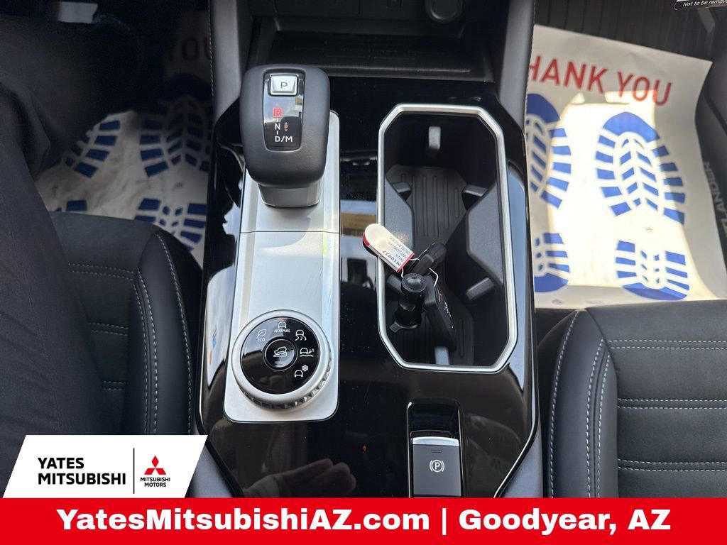 New 2026 Mitsubishi Outlander SE image 15