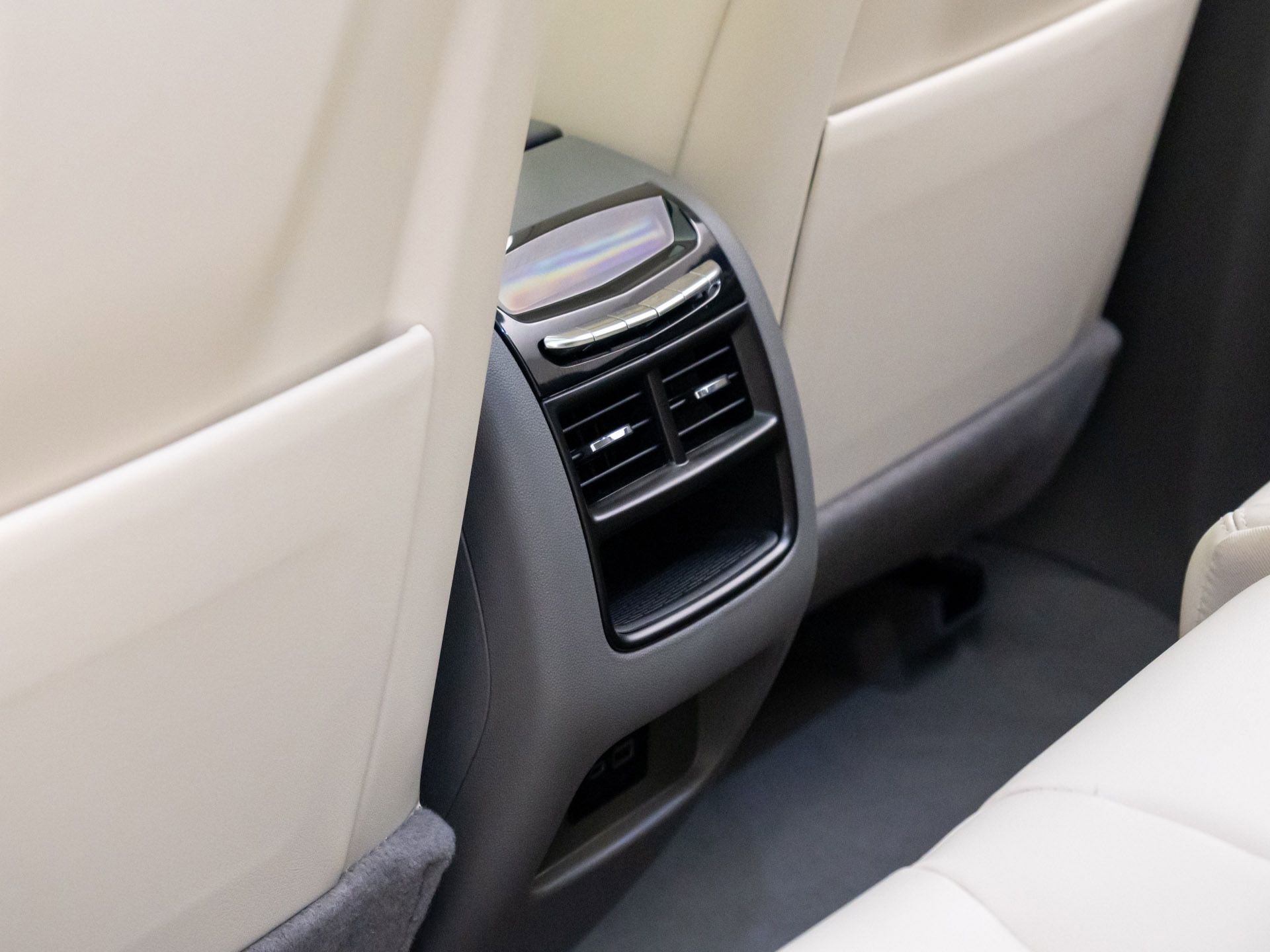 New 2026 Cadillac XT5 Premium Luxury w/ Driver Assist Package image 18