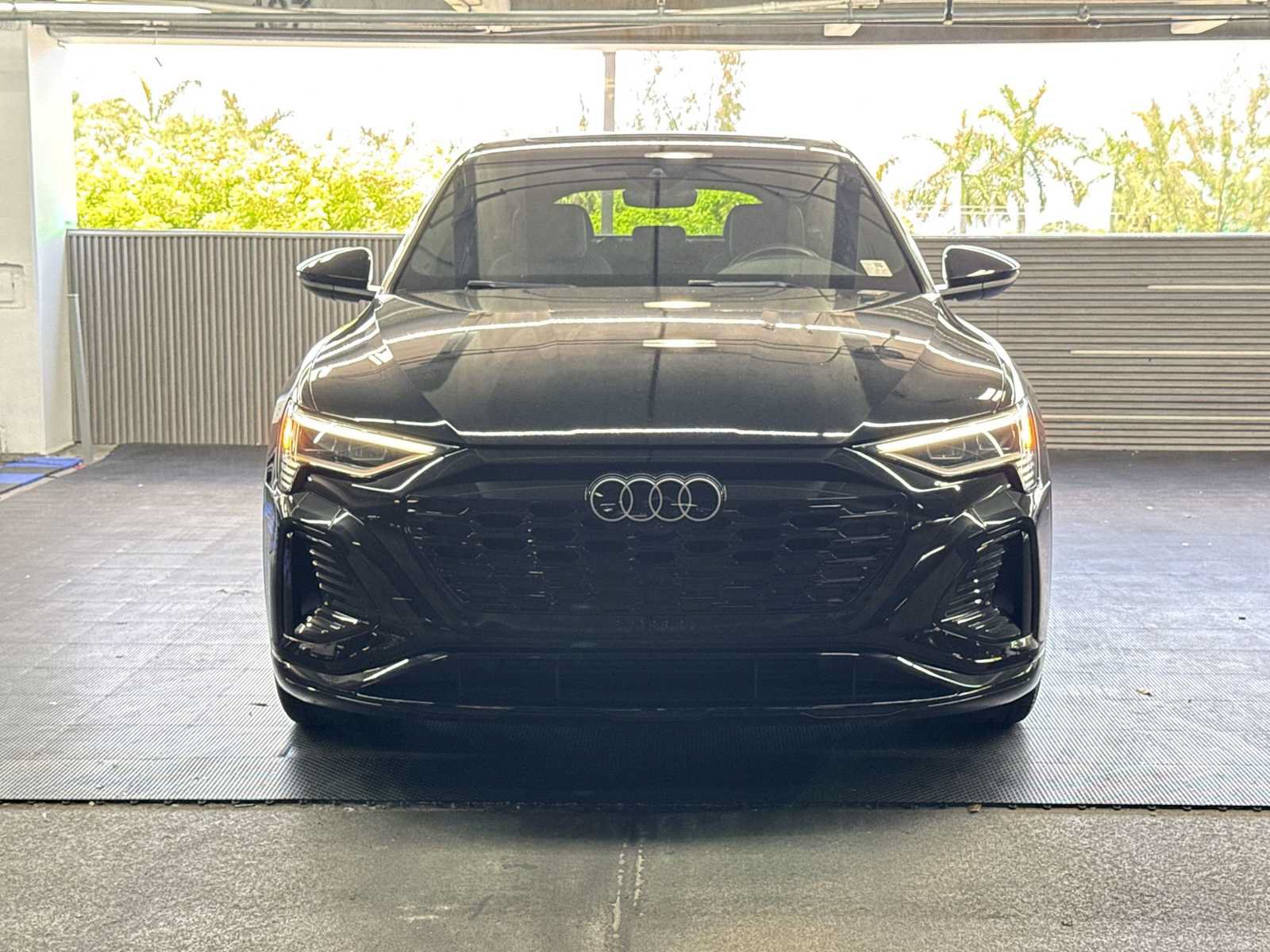 Used 2024 Audi Q8 e-tron Premium AWD/4WD image 3