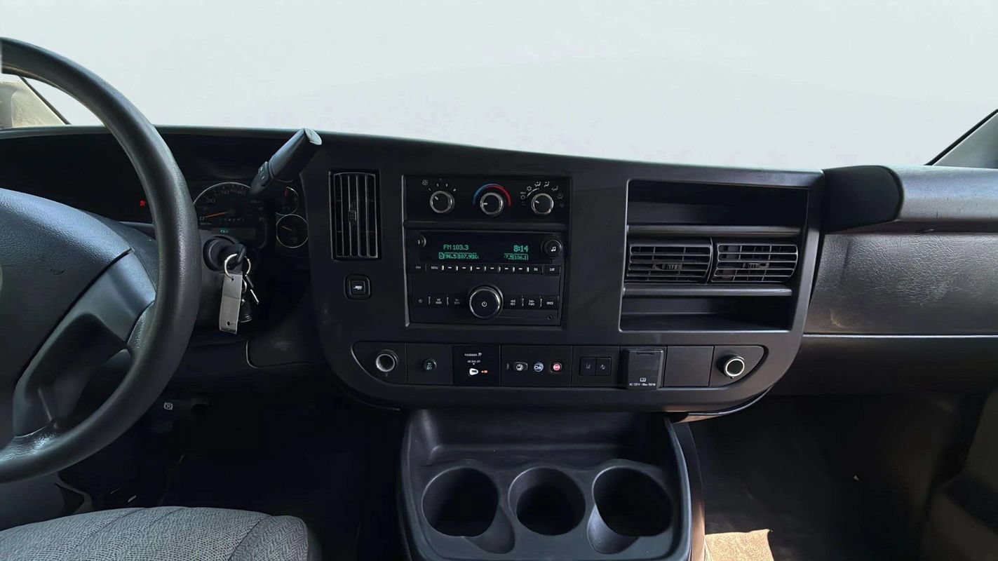 Used 2020 Chevrolet Express 3500 LT w/ LT Preferred Equipment Group RWD image 10