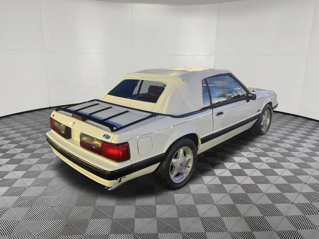Used 1990 Ford Mustang LX RWD image 5