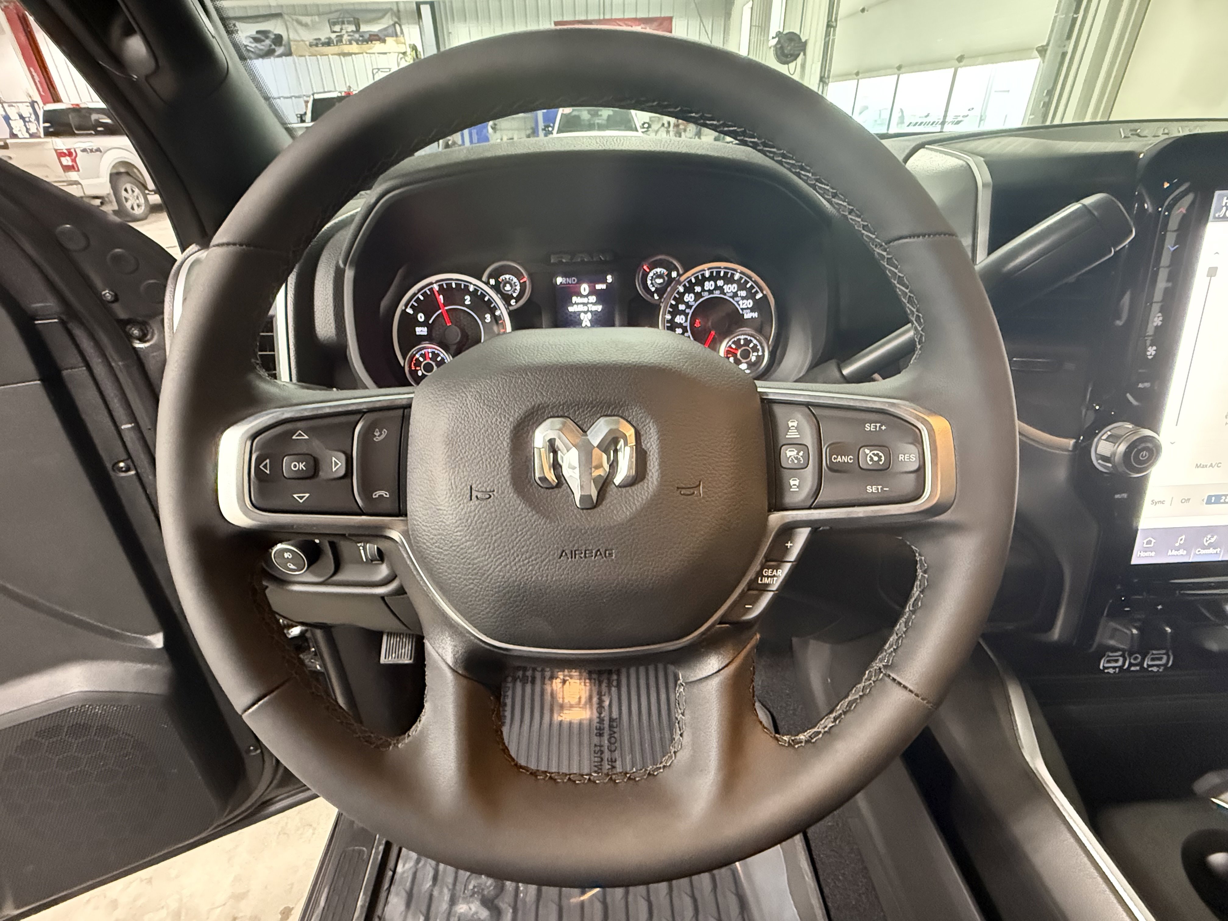 New 2026 RAM 2500 Big Horn AWD/4WD image 25