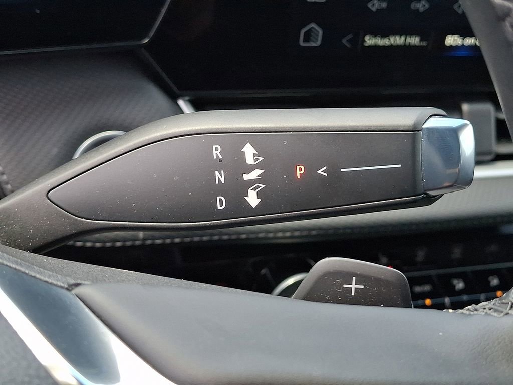 Used 2025 Chevrolet Equinox LT AWD/4WD image 14