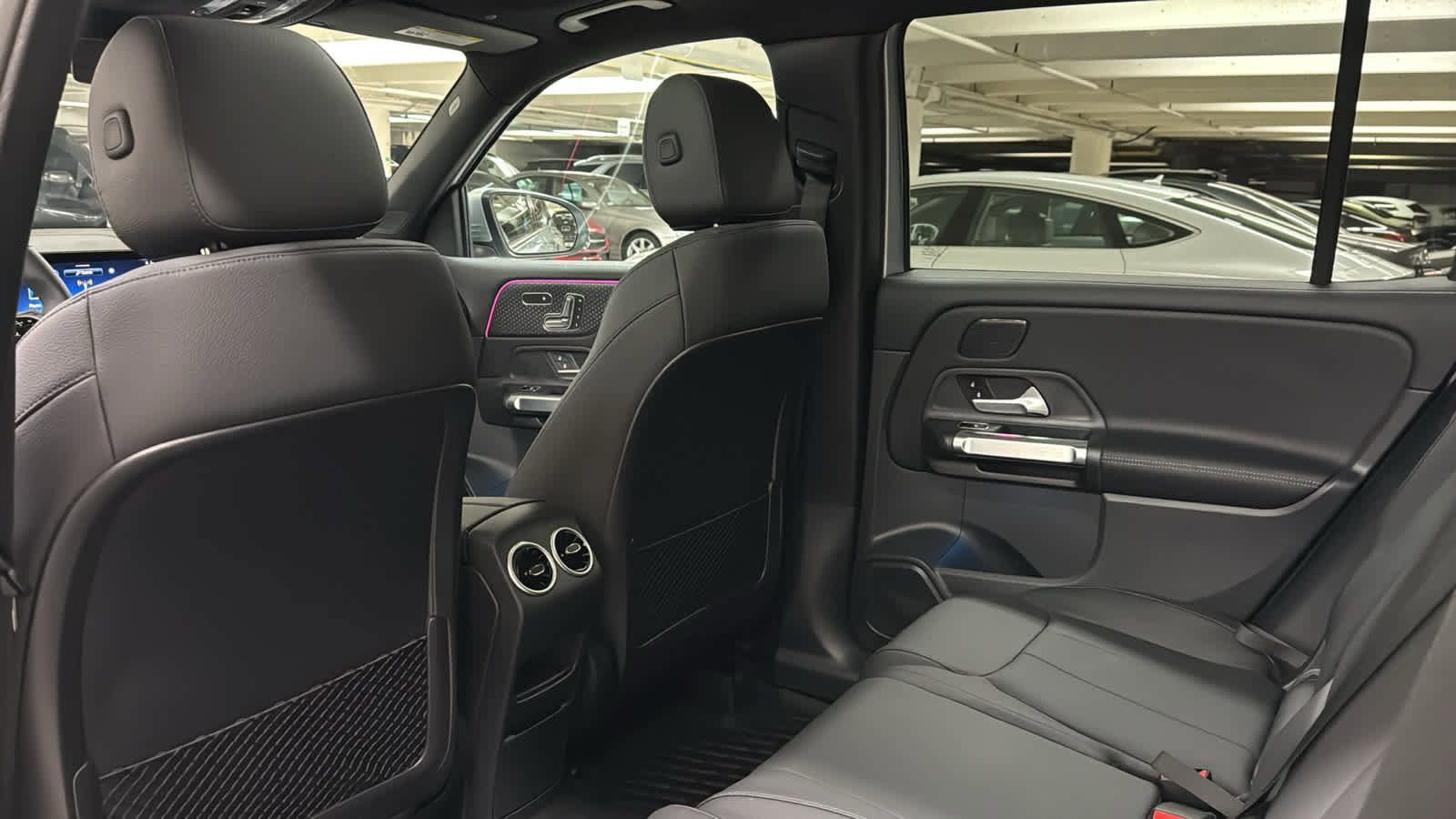 New 2026 Mercedes-Benz GLB 250 4MATIC image 30