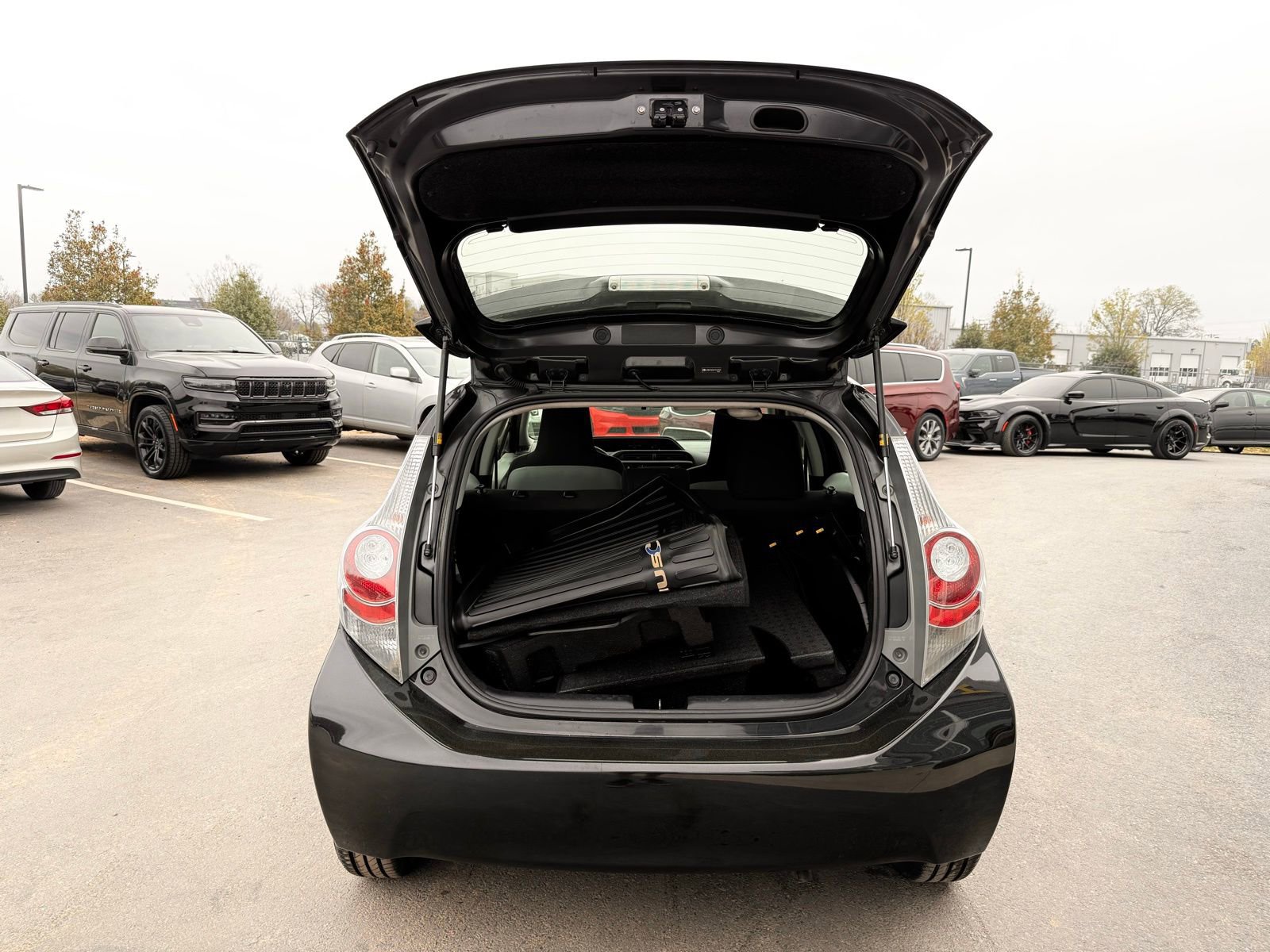 Used 2012 Toyota Prius C One FWD image 40