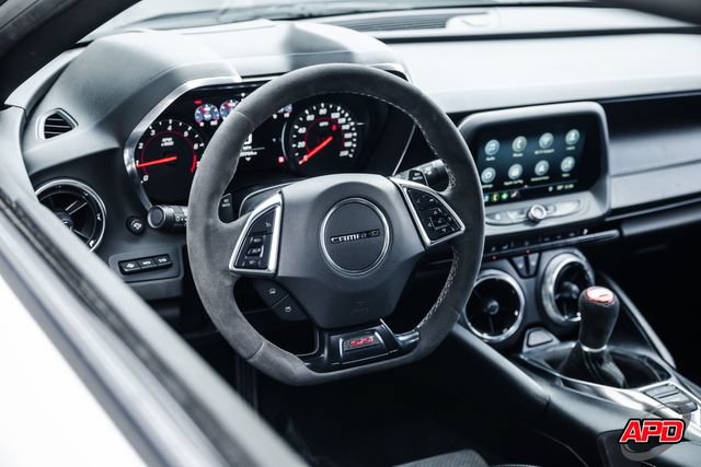Used 2019 Chevrolet Camaro SS RWD image 9