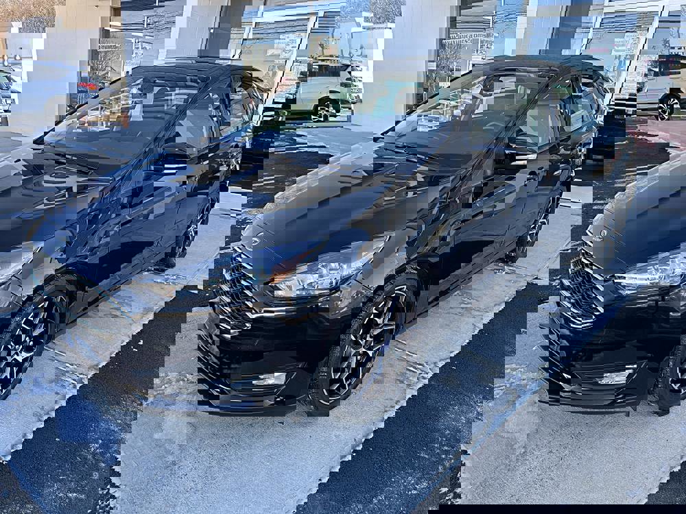 Used 2017 Ford Focus SEL w/ Cold Weather Package image 3