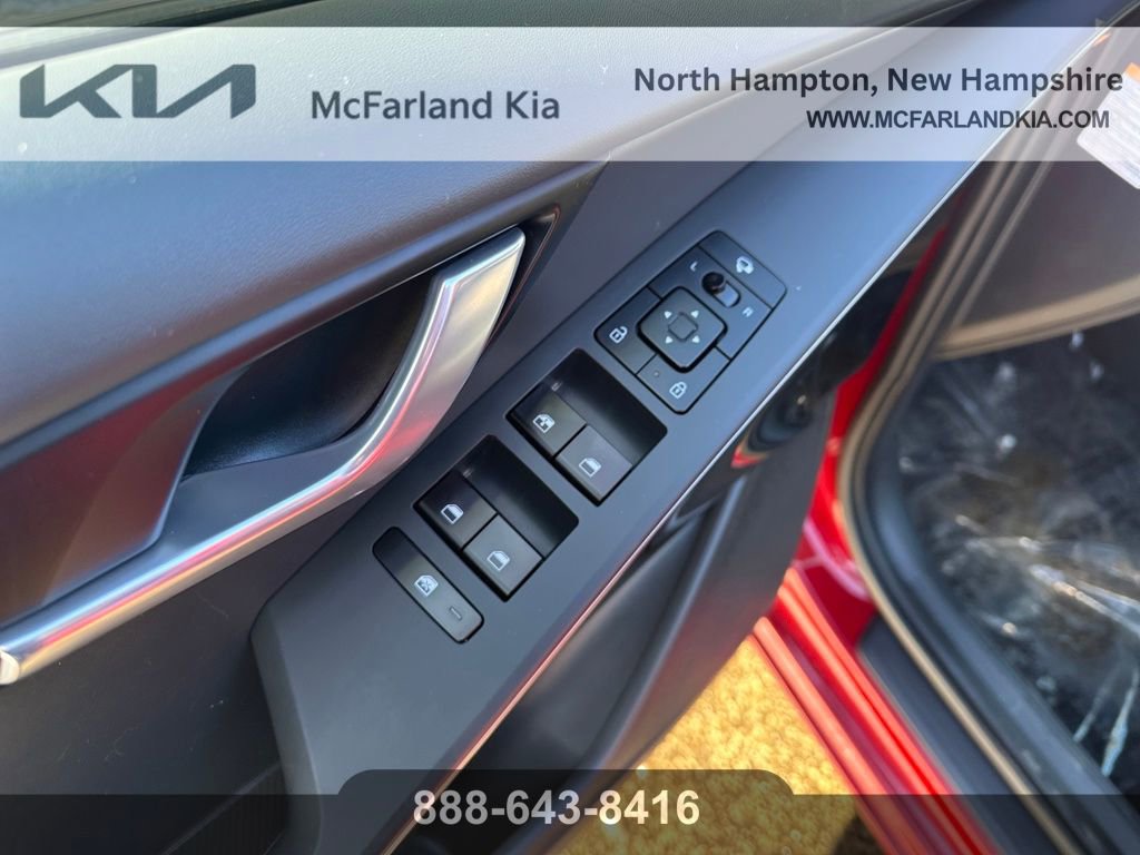 Used 2023 Kia Niro EX Touring image 12