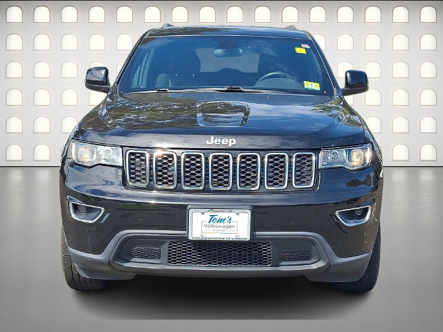 Used 2019 Jeep Grand Cherokee Laredo AWD/4WD image 2