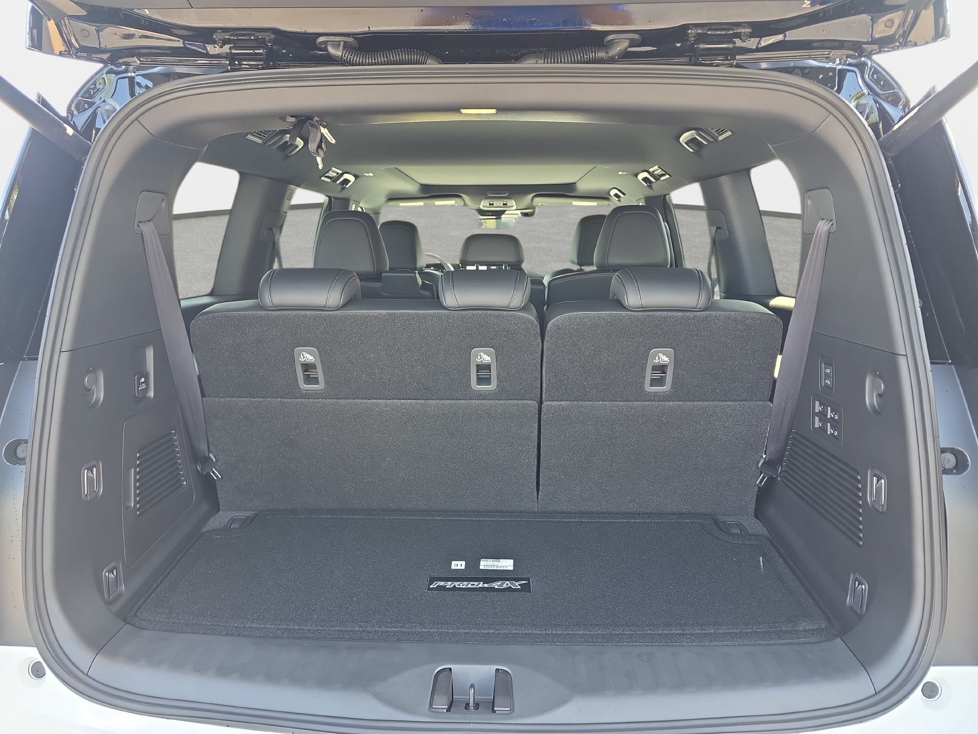 New 2026 Nissan Armada PRO-4X AWD/4WD image 12